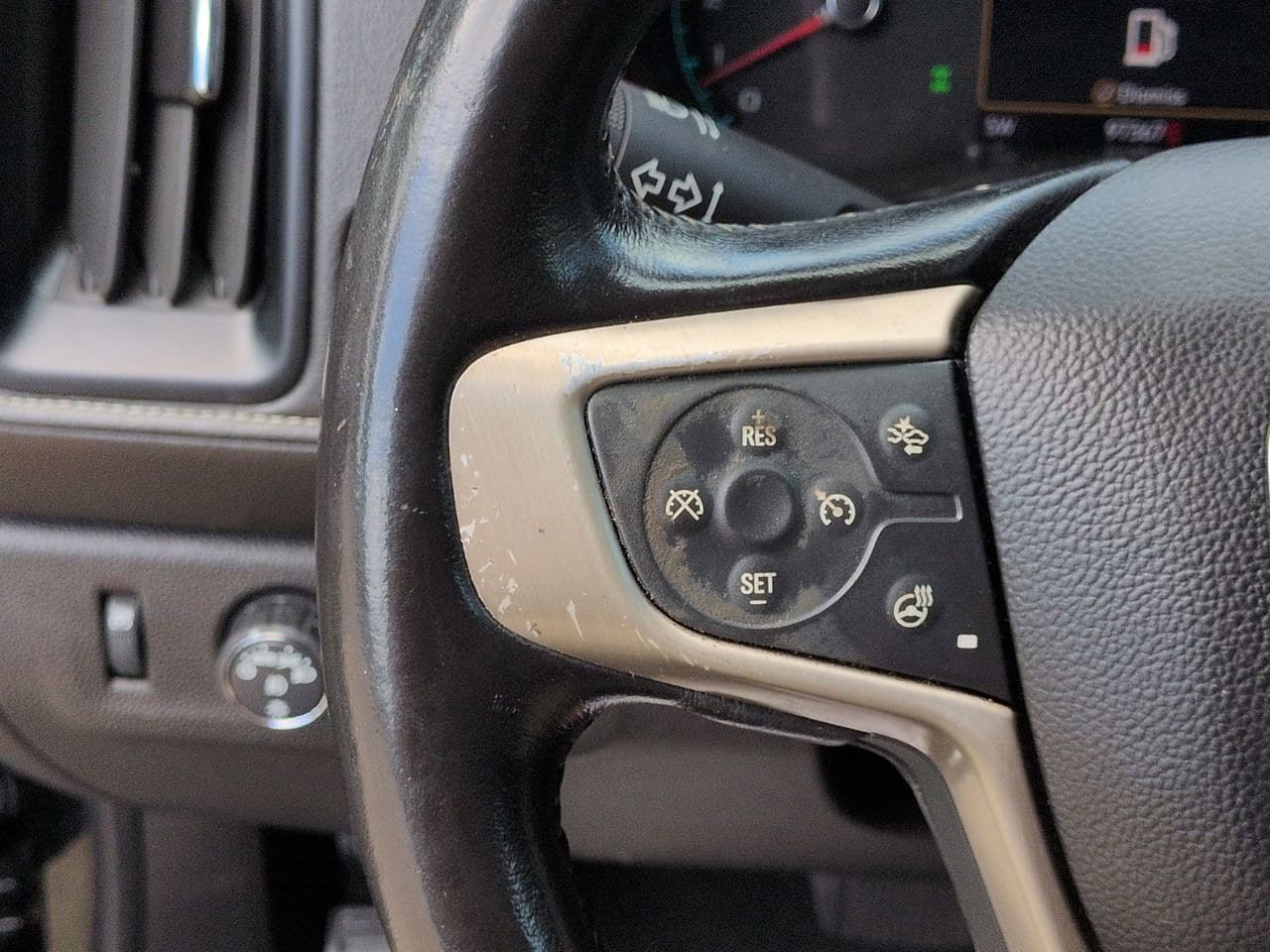 Used 2022 GMC Canyon Denali w/ Denali Black Edition Package AWD/4WD image 13
