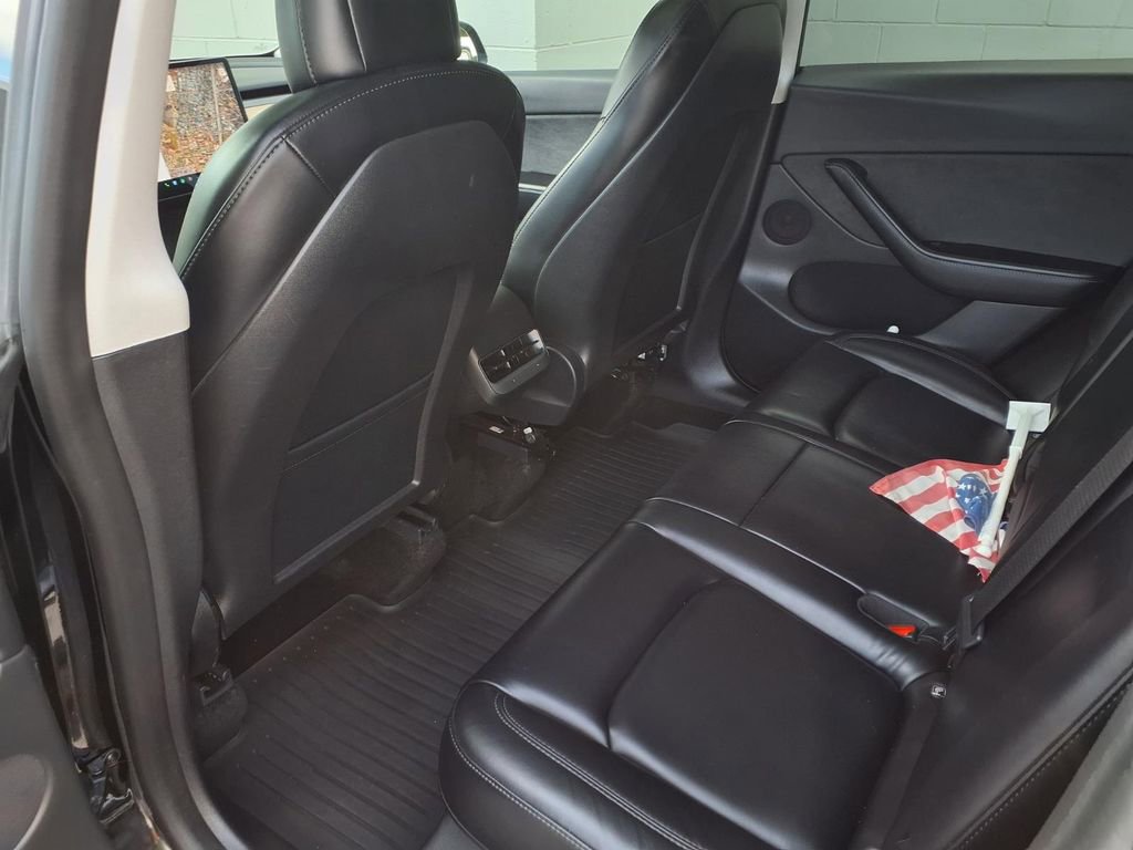 Used 2022 Tesla Model Y Performance image 16