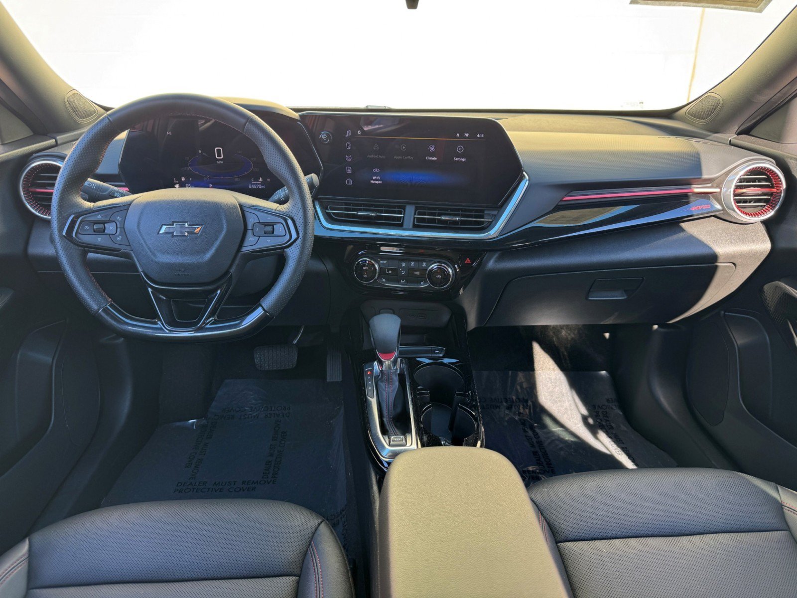 Used 2024 Chevrolet Trax RS w/ Sunroof Package FWD image 12