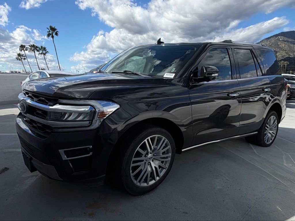 Certified 2024 Ford Expedition Limited image 2