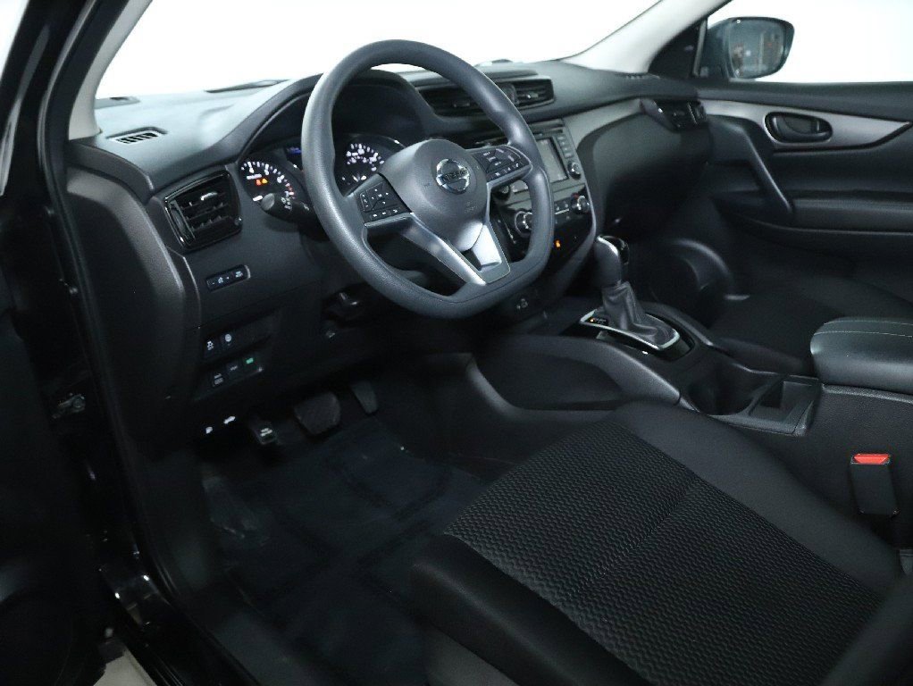 Certified 2022 Nissan Rogue Sport S image 18