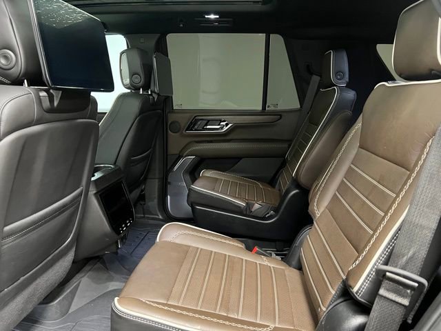 Used 2025 GMC Yukon Denali Ultimate w/ LPO, Floor Liner Package AWD/4WD image 45