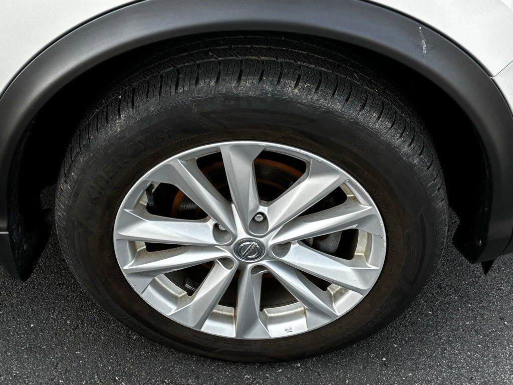 Used 2018 Nissan Rogue Sport SV w/ SV Technology Package image 12