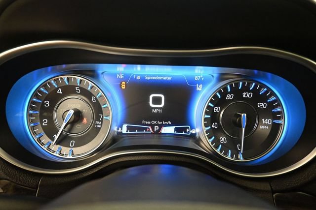 Used 2022 Chrysler 300 Touring L w/ Popular Equipment Group AWD/4WD image 12