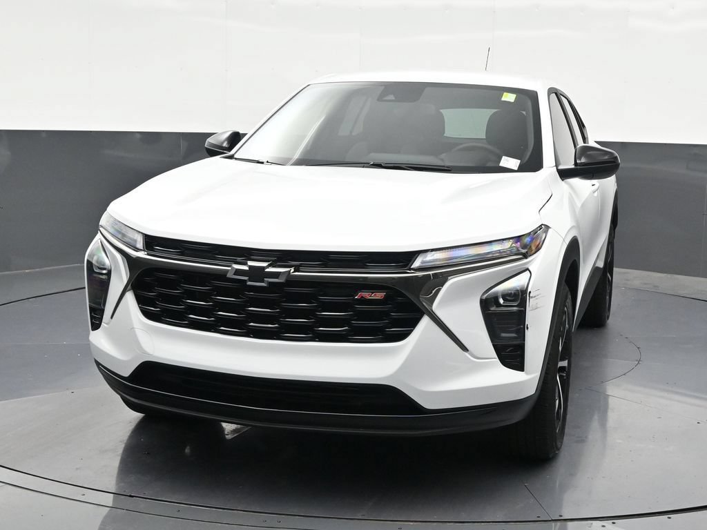 Used 2026 Chevrolet Trax RS FWD image 9