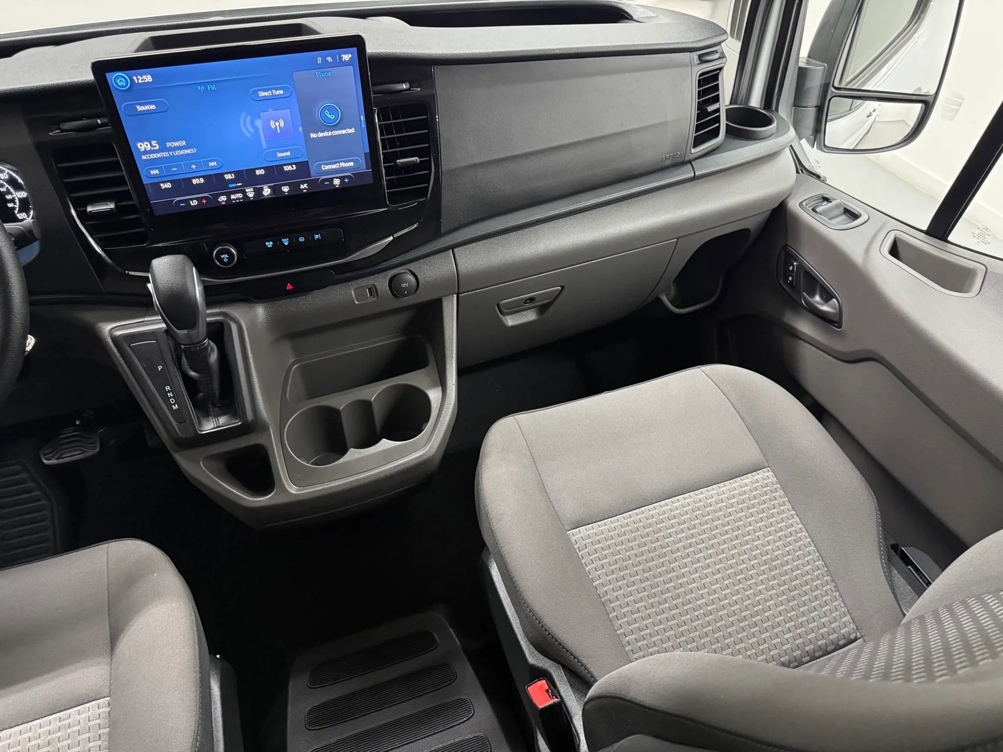 Used 2025 Ford Transit 350 XLT image 32