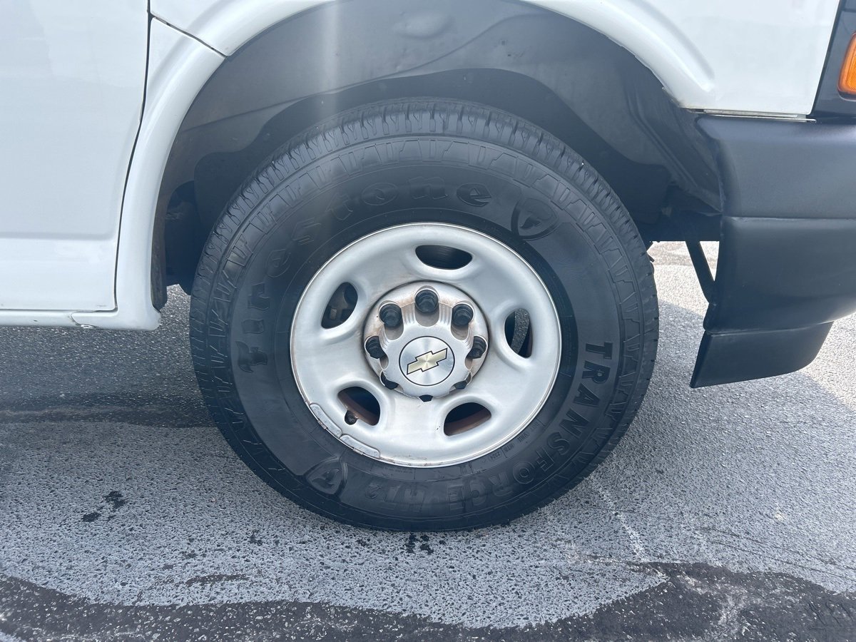 Used 2022 Chevrolet Express 2500 w/ Driver Convenience Package image 10