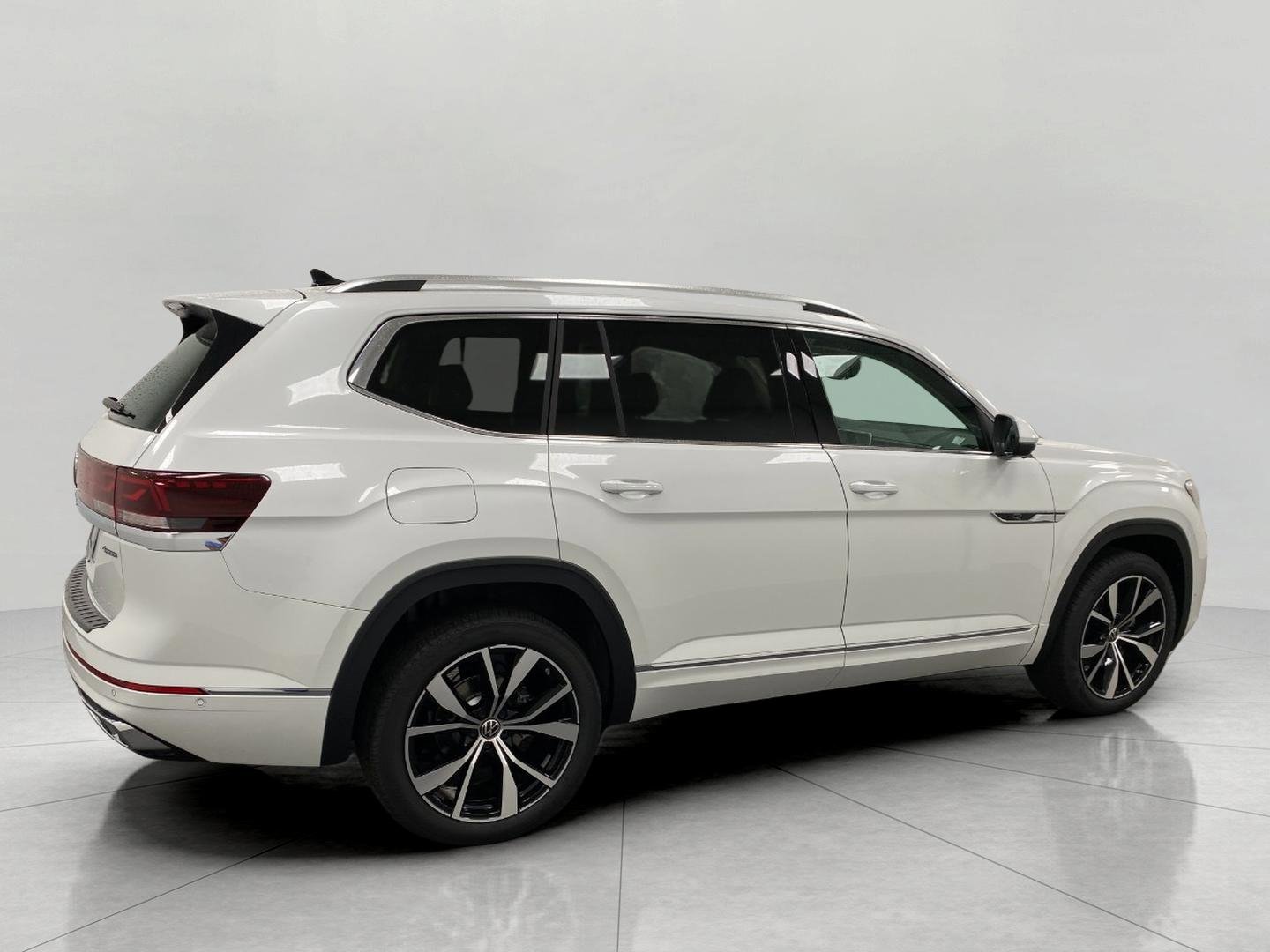 New 2026 Volkswagen Atlas SEL Premium R-Line image 2