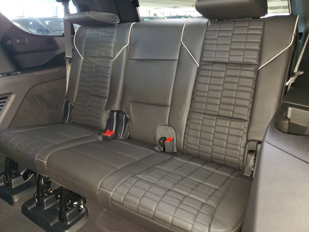 New 2026 Cadillac Escalade Platinum Sport w/ LPO, ONYX Package AWD/4WD image 10