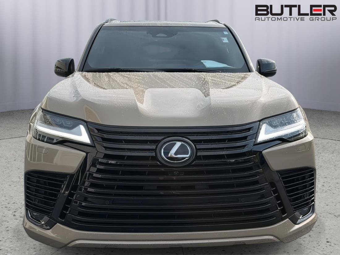 Certified 2025 Lexus LX 700h Overtrail AWD/4WD image 9