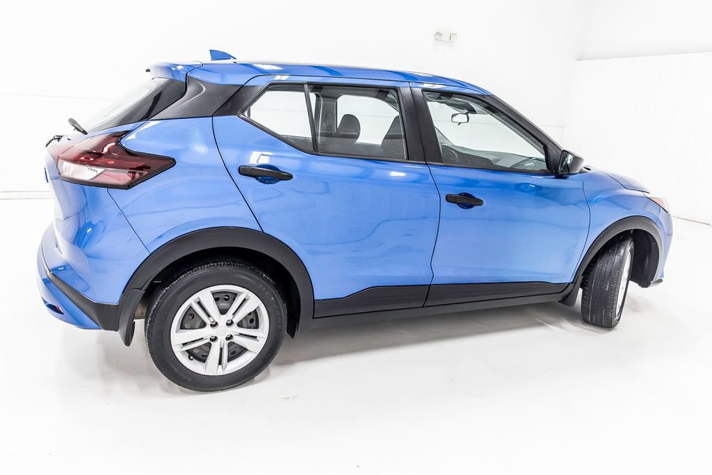 Used 2025 Nissan Kicks Play S FWD image 7