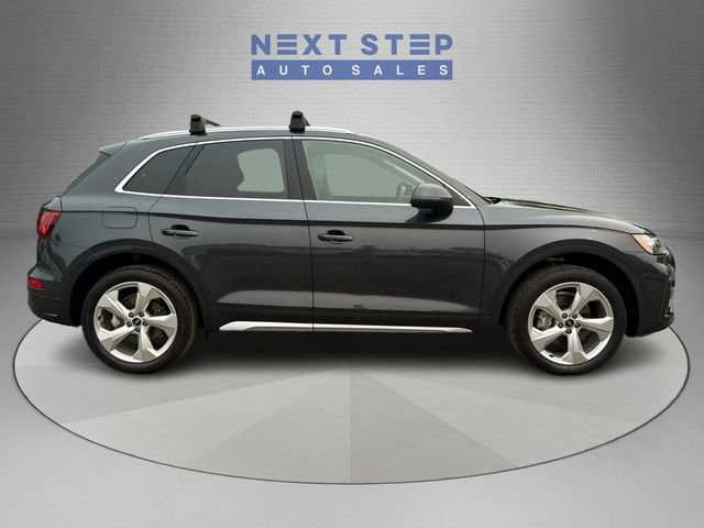 Used 2021 Audi Q5 2.0T Premium Plus w/ Premium Plus Package AWD/4WD image 9