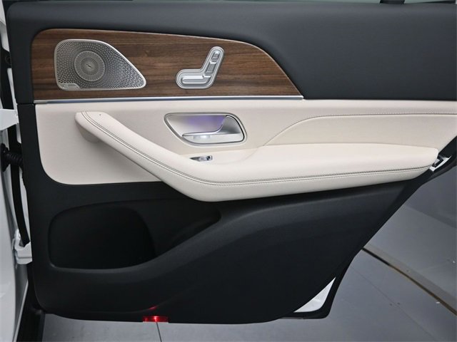 New 2026 Mercedes-Benz GLS 450 4MATIC image 32
