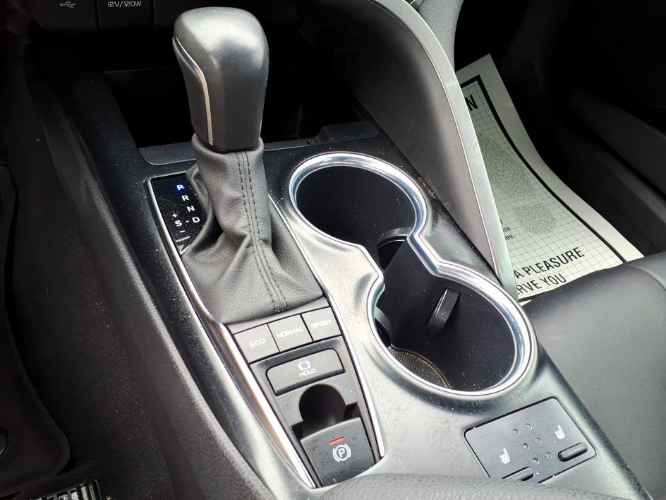 Certified 2020 Toyota Camry XSE FWD image 19