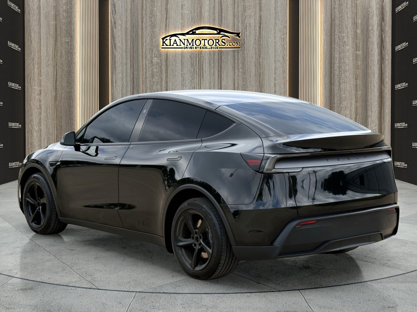 Used 2026 Tesla Model Y Long Range RWD image 5