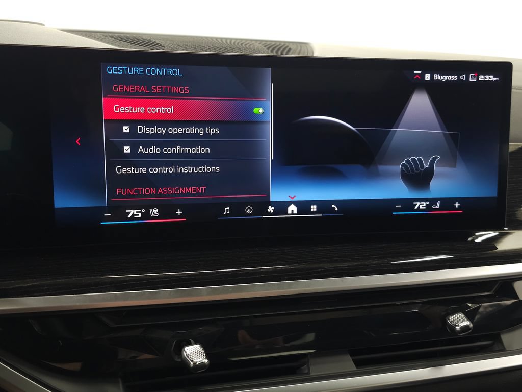 Used 2025 BMW X7 M60i AWD/4WD image 32