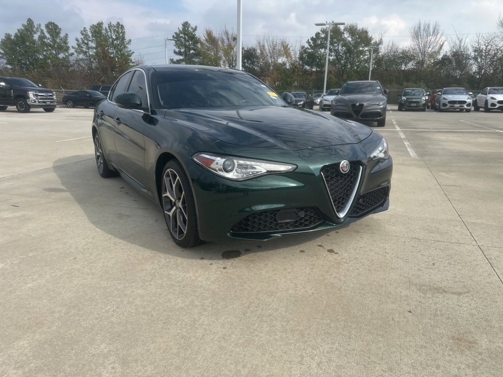 Used 2020 Alfa Romeo Giulia Ti w/ Active Blind Spot Package image 2
