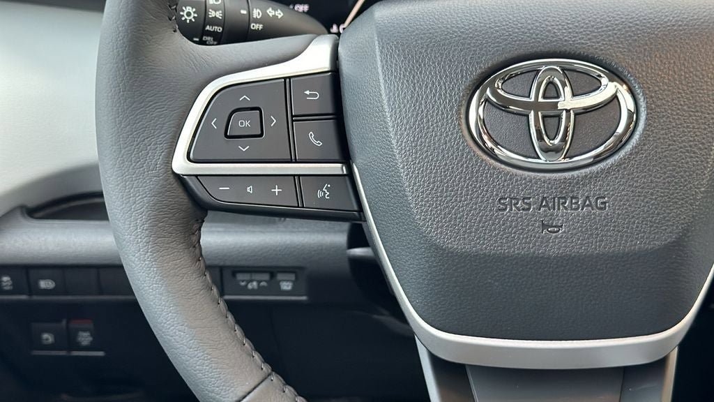 New 2026 Toyota Sienna XLE FWD image 28