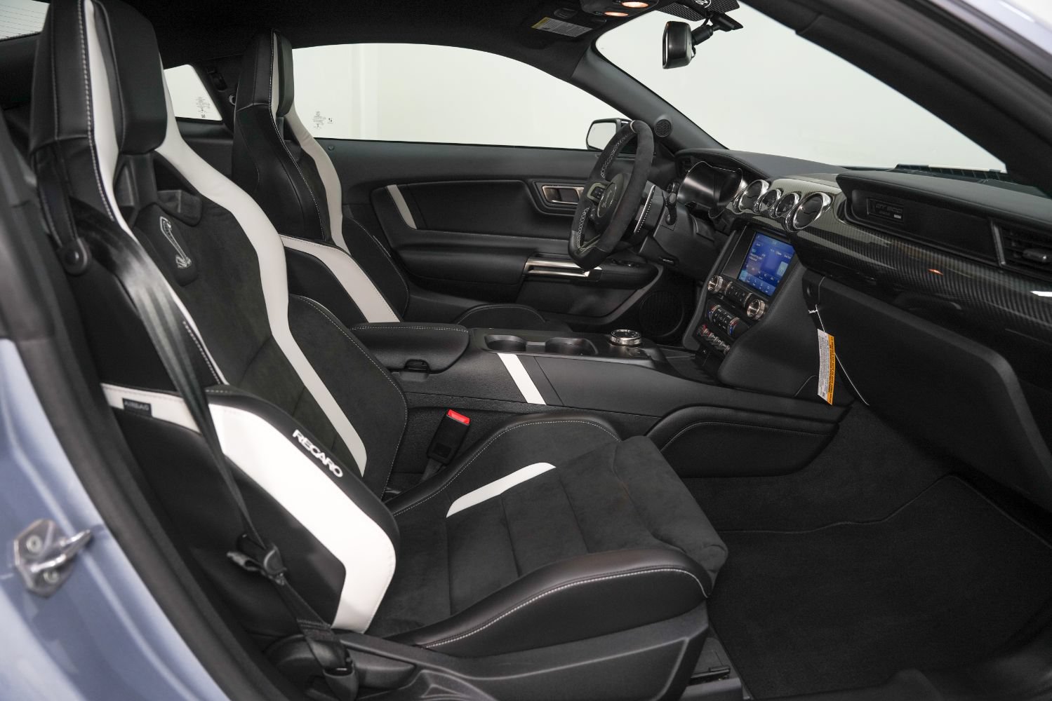 Used 2022 Ford Mustang Shelby GT500 w/ Carbon Fiber Track Pack RWD image 27