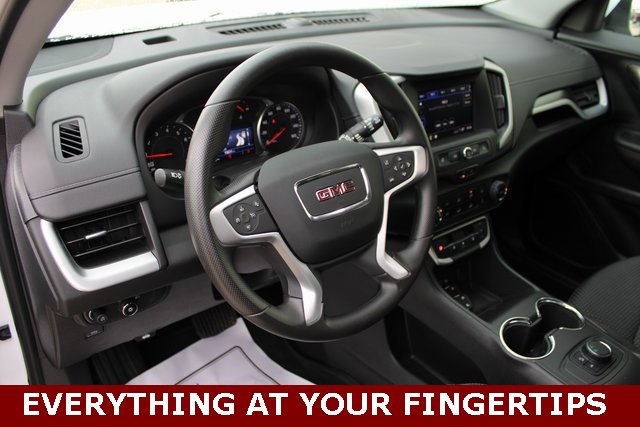 Used 2023 GMC Terrain SLE image 12