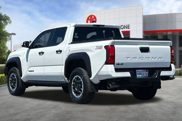 Certified 2025 Toyota Tacoma TRD Off-Road AWD/4WD image 7