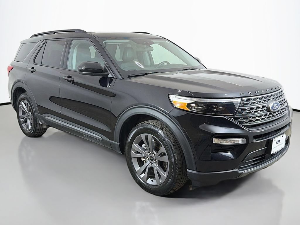 Used 2024 Ford Explorer XLT w/ XLT Sport Appearance Package AWD/4WD image 49