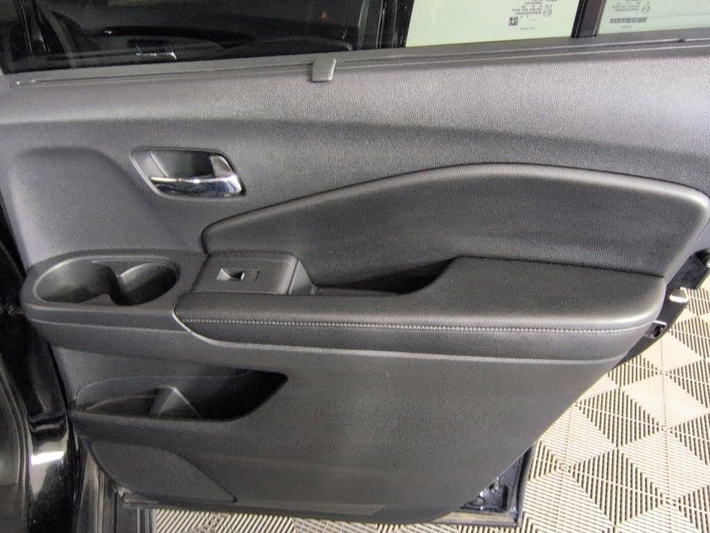 Used 2019 Honda Pilot Elite image 35