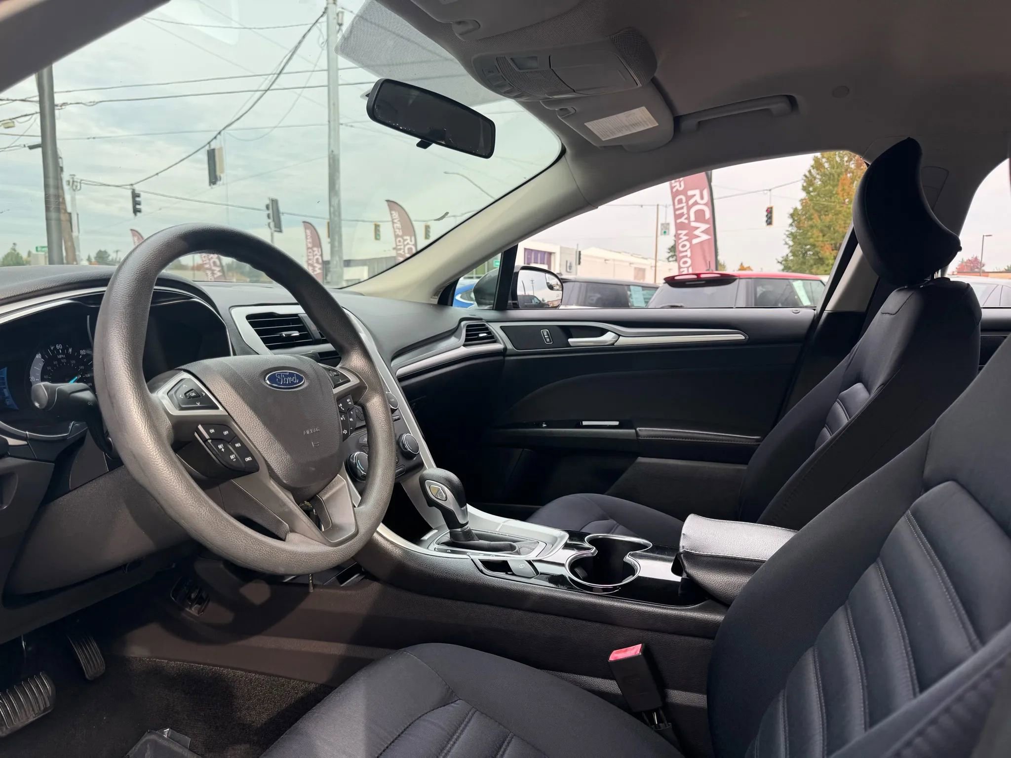 Used 2015 Ford Fusion SE image 14