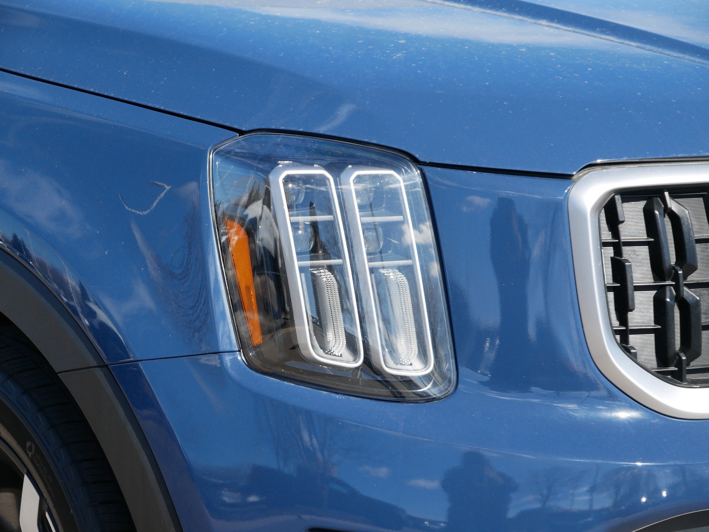 Used 2023 Kia Telluride EX w/ EX Captain's Chair Package image 16