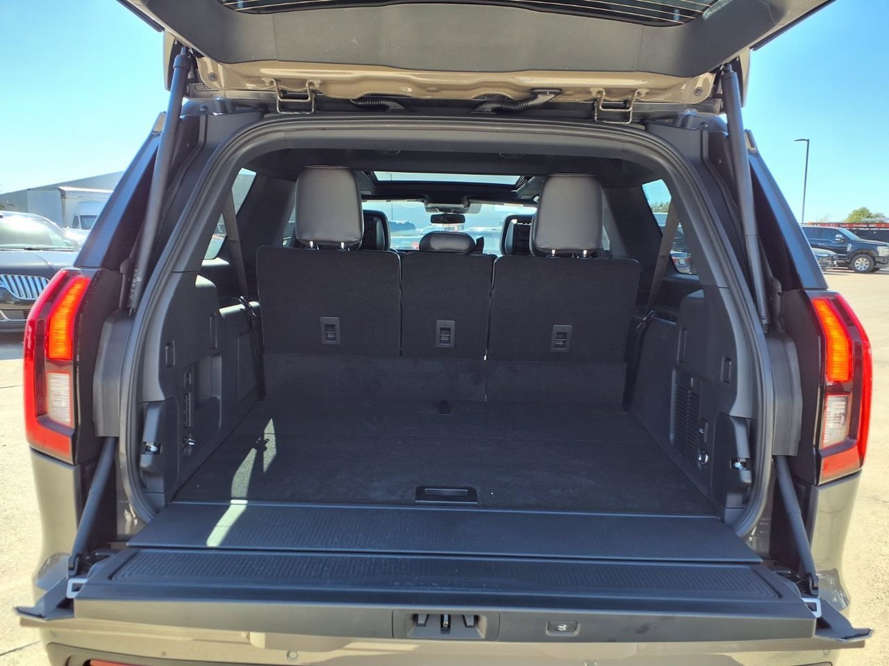 New 2027 Ford Expedition Max Platinum w/ Stealth Appearance Package AWD/4WD image 22