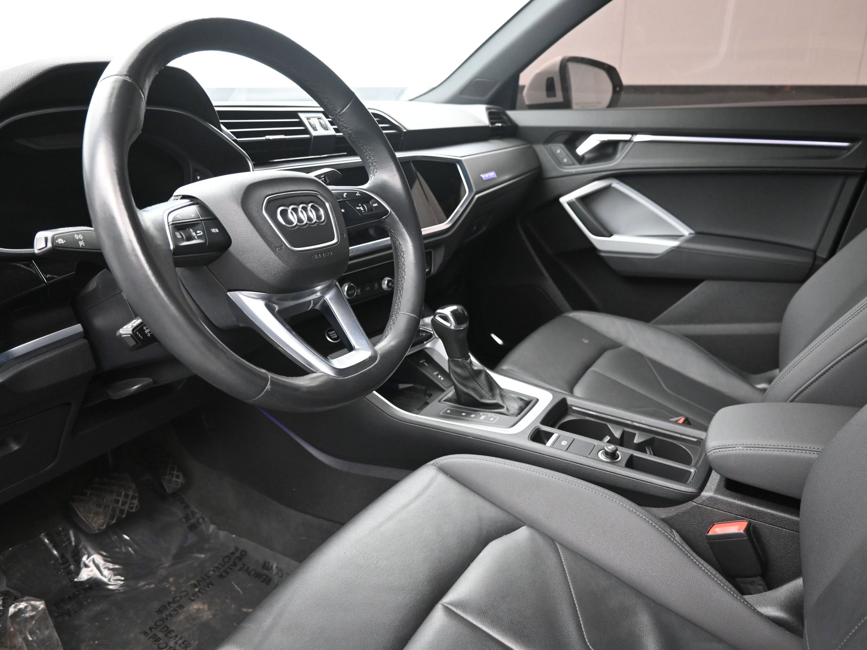 Used 2021 Audi Q3 2.0T Premium Plus w/ Premium Plus Package image 10