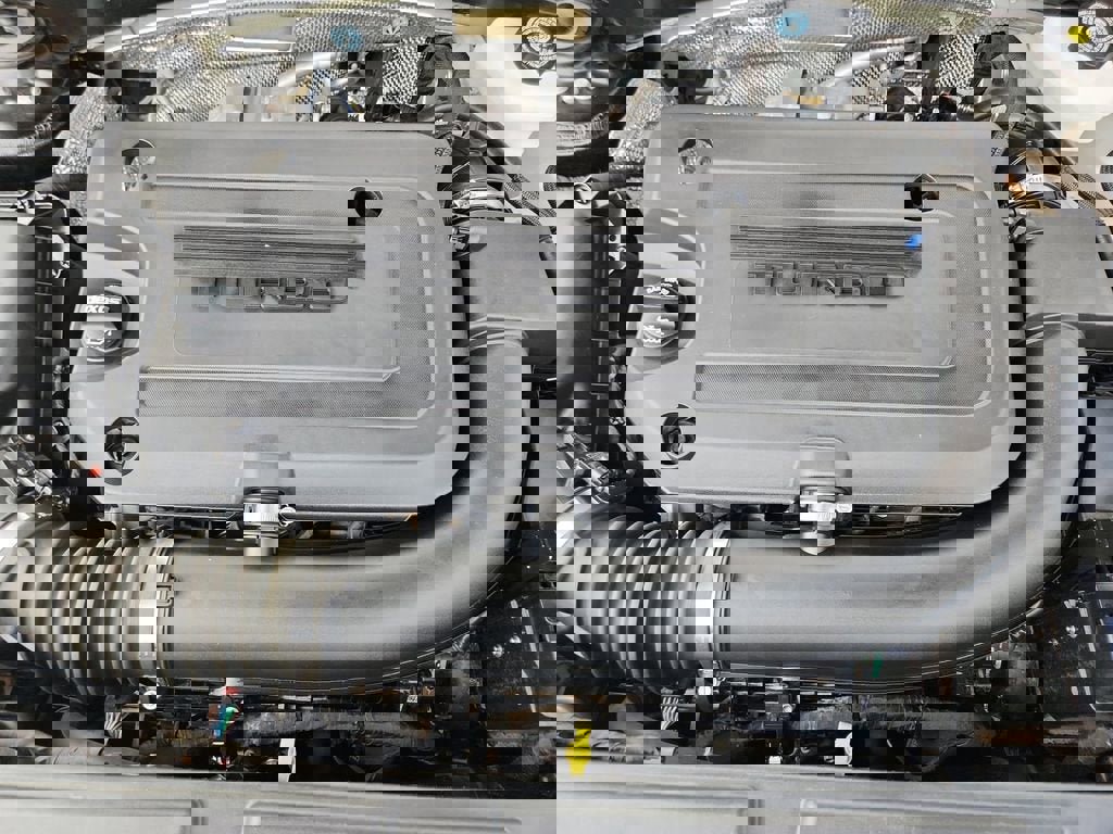 Used 2024 Buick Envision Avenir image 18