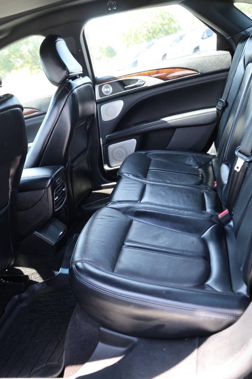 Used 2020 Lincoln MKZ Reserve w/ Luxury Package FWD image 17
