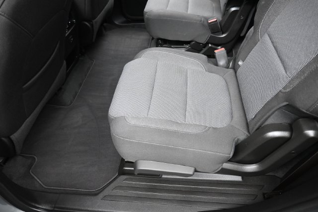 Used 2023 Chevrolet Traverse LT FWD image 23