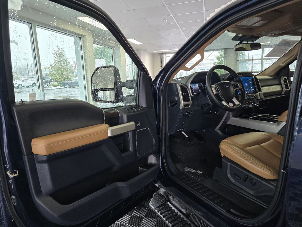 Used 2022 Ford F250 Lariat image 14