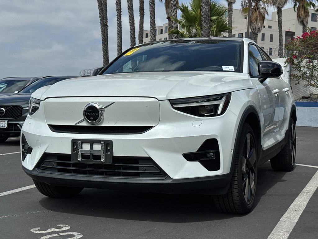 Used 2023 Volvo C40 P8 Recharge Ultimate AWD/4WD image 2