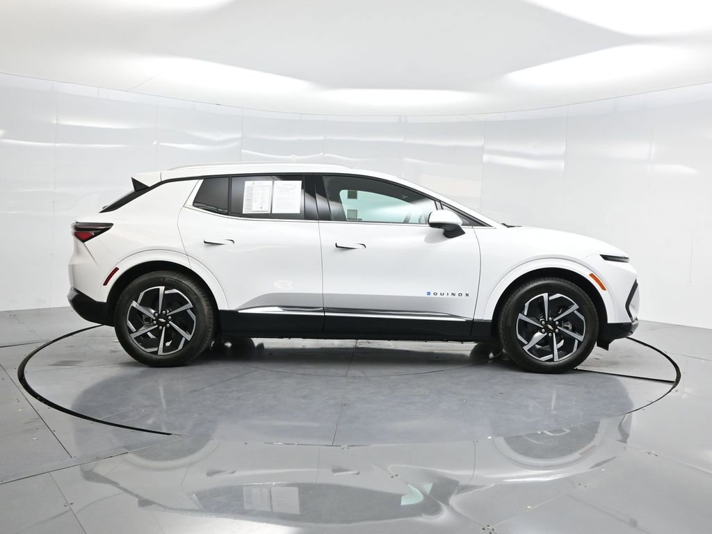 Used 2025 Chevrolet Equinox EV LT w/ Convenience Package image 37