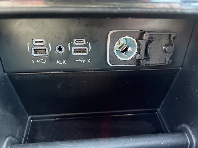 Used 2024 Jeep Grand Cherokee Limited image 33