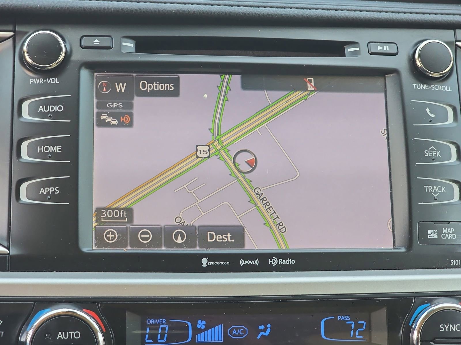 Used 2017 Toyota Highlander XLE image 29