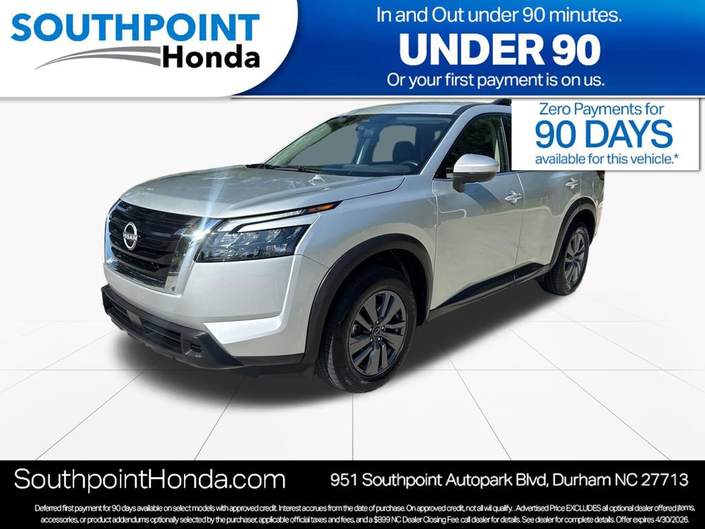 Used 2025 Nissan Pathfinder SV FWD image 3