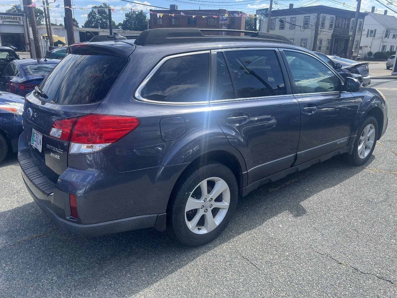 Used 2014 Subaru Outback 2.5i Premium AWD/4WD image 5