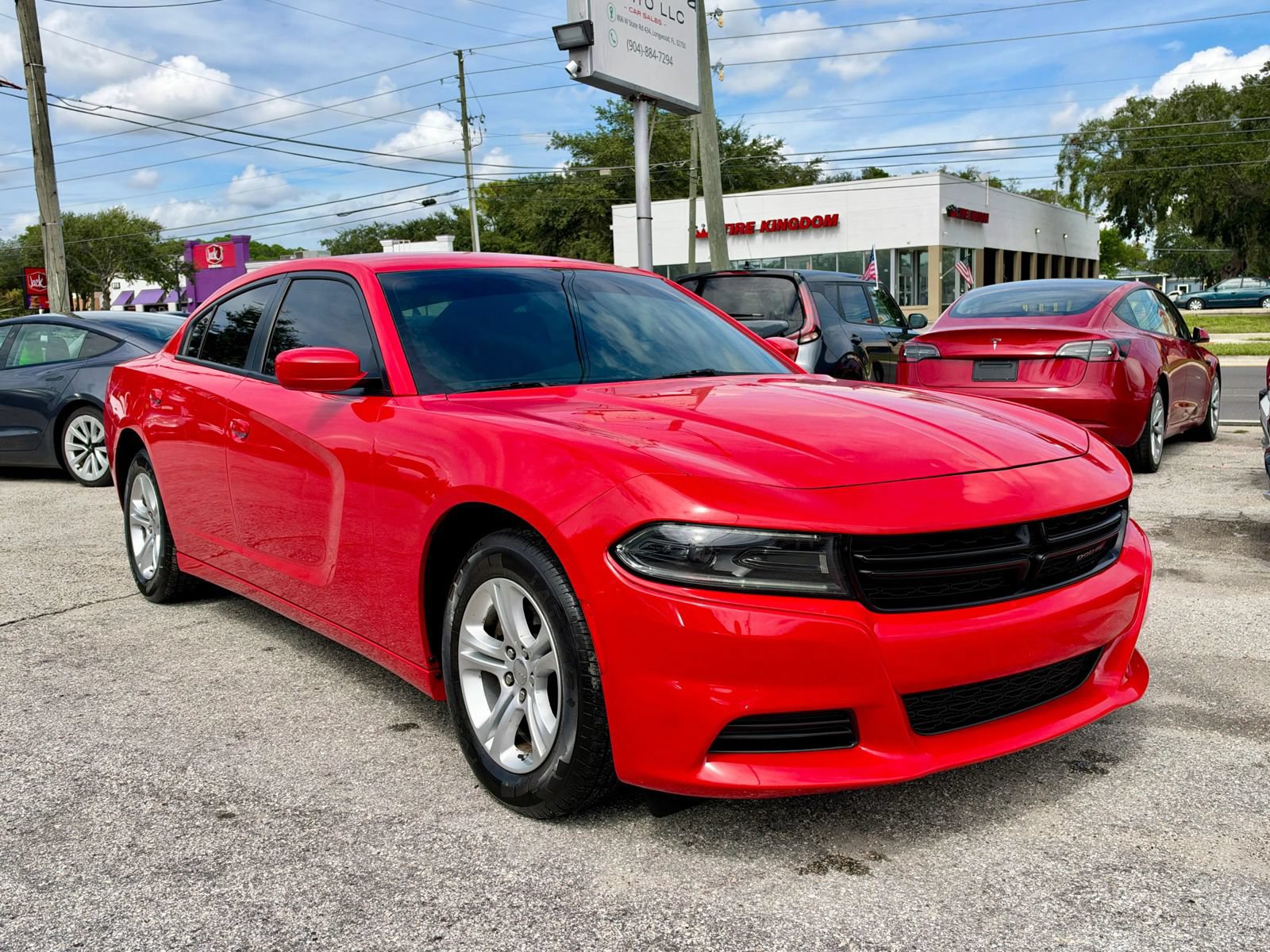 Used 2022 Dodge Charger SXT RWD image 3