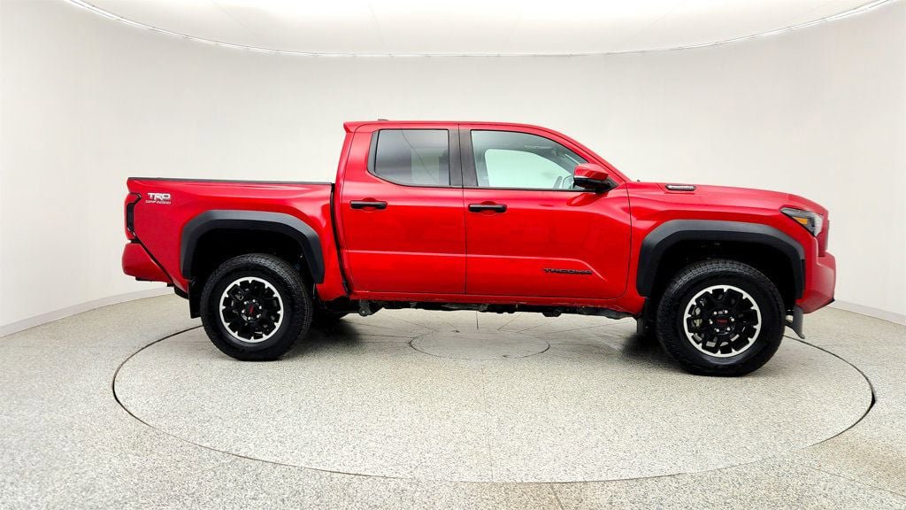 Used 2024 Toyota Tacoma TRD Off-Road w/ TRD Off Road Upgrade Package AWD/4WD image 4