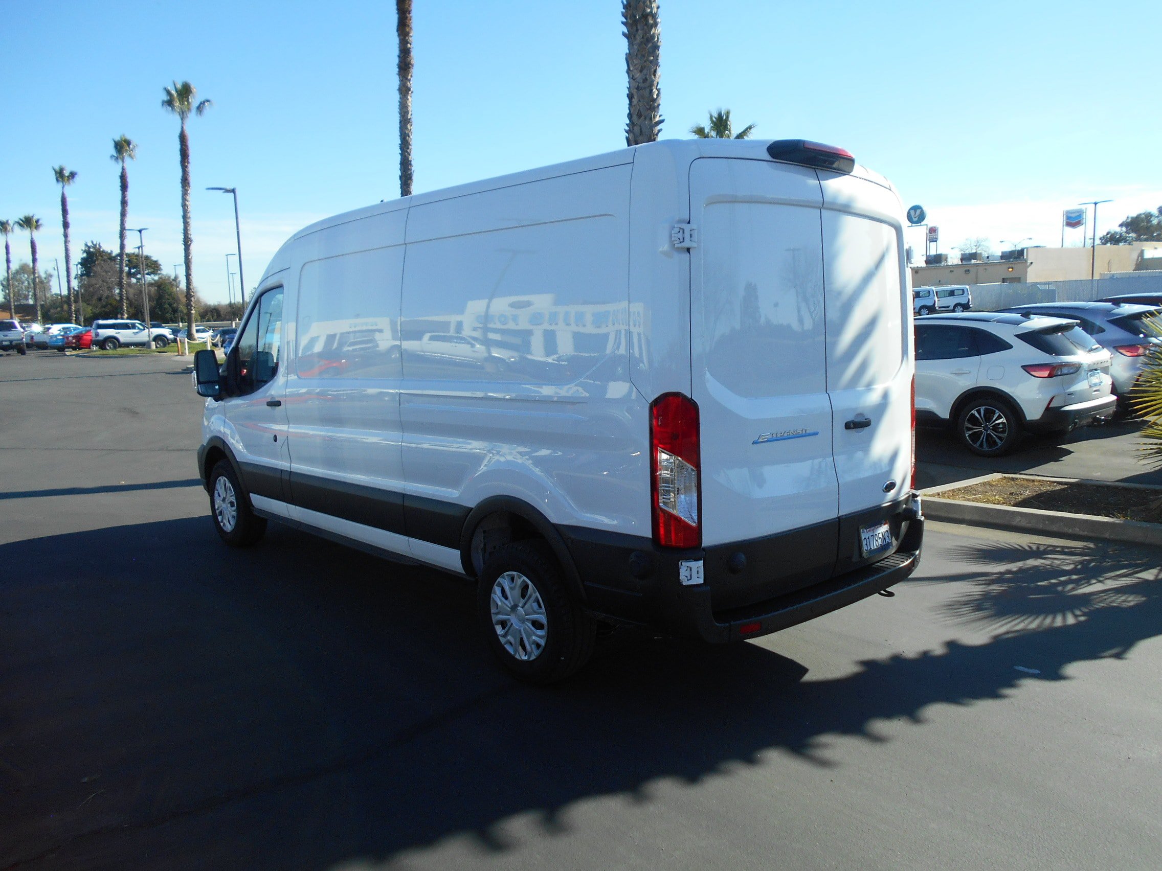Used 2022 Ford E-Transit Medium Roof w/ Load Area Protection Package RWD image 5