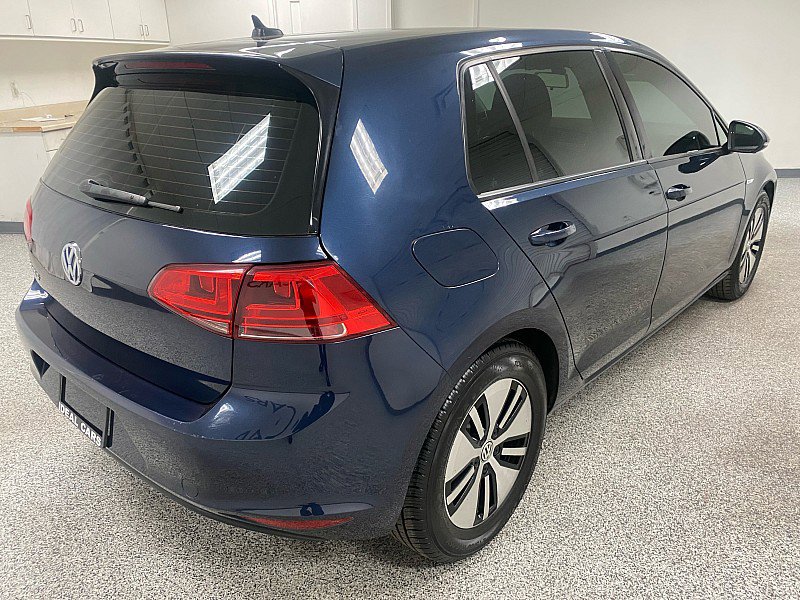Used 2016 Volkswagen e-Golf SE w/ DC Fast Charging Package FWD image 5
