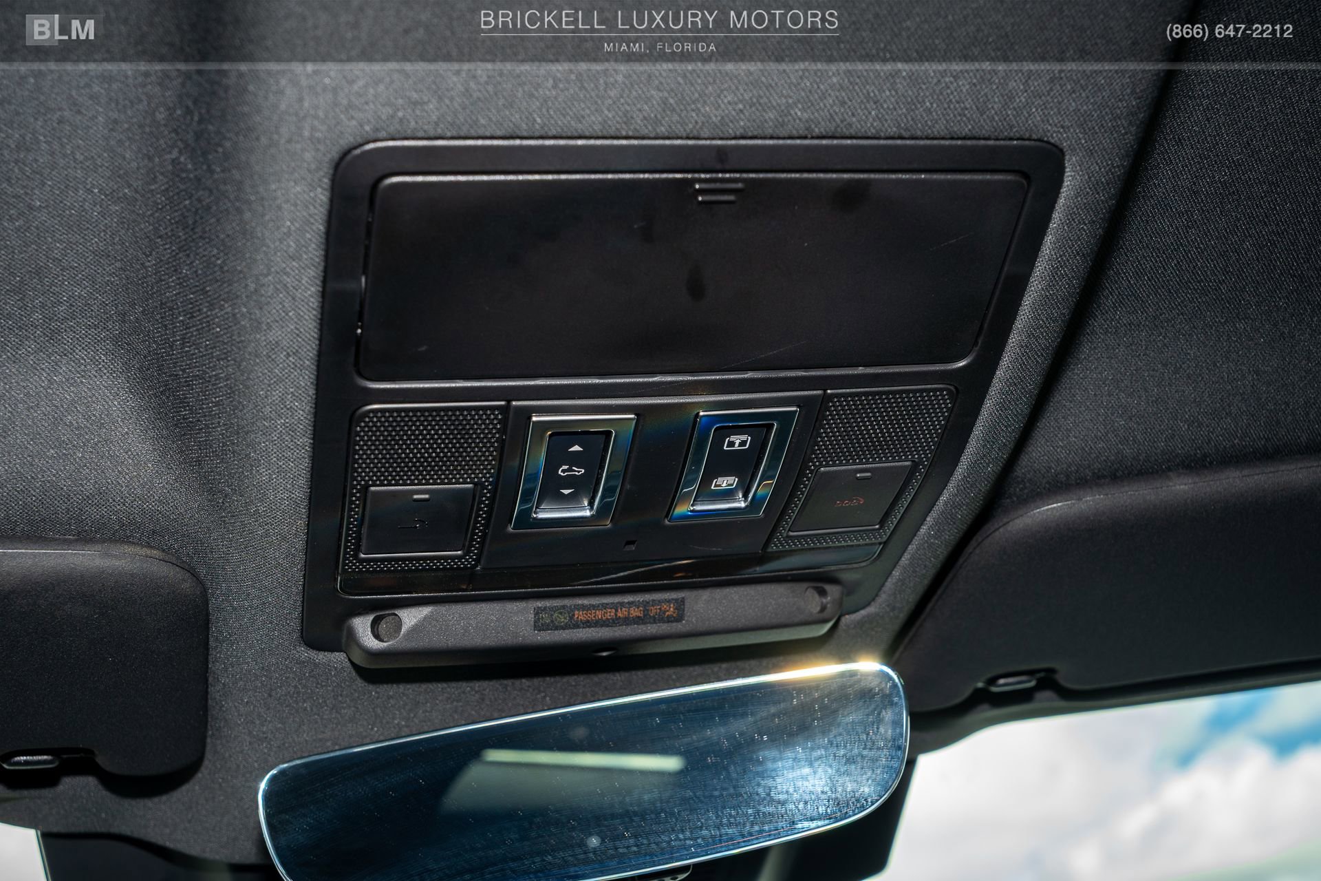 Used 2022 Land Rover Defender 90 X-Dynamic HSE image 23