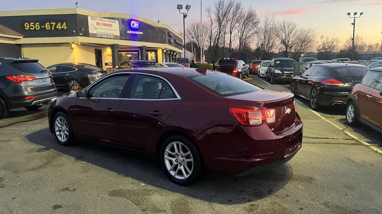 Used 2016 Chevrolet Malibu LT w/ Power Convenience Package image 7