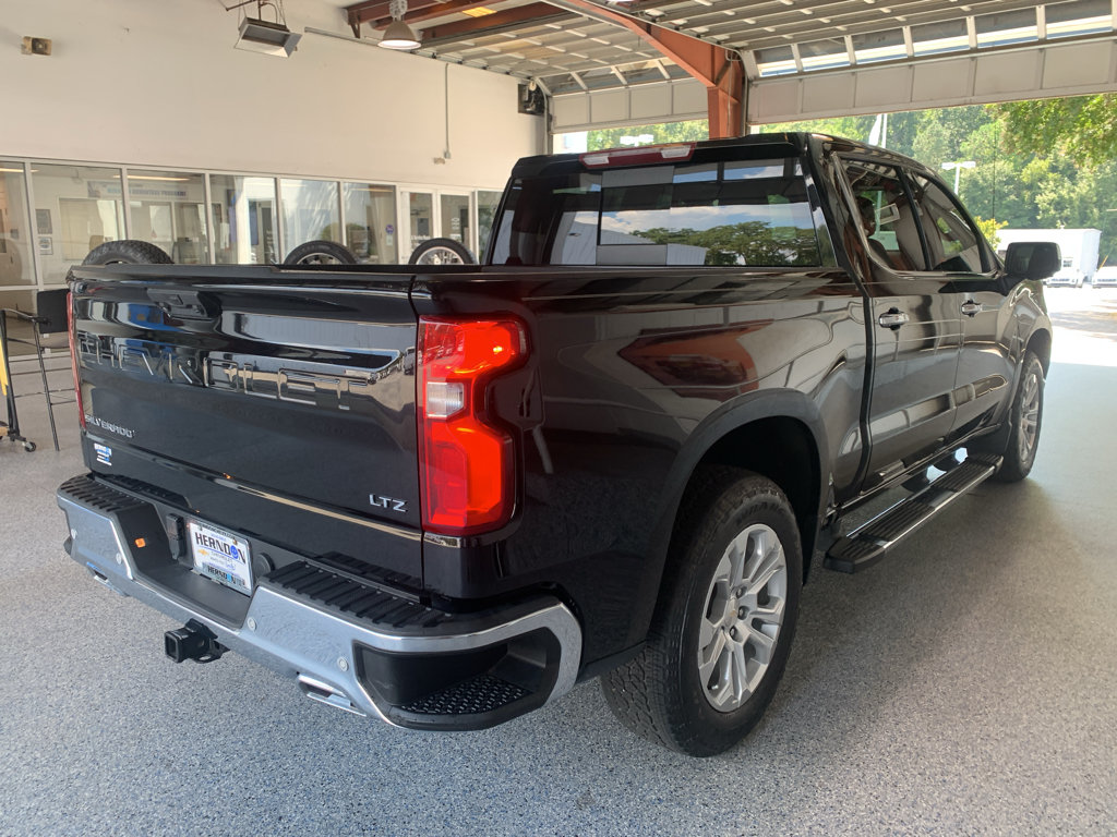 Used 2023 Chevrolet Silverado 1500 LTZ AWD/4WD image 10