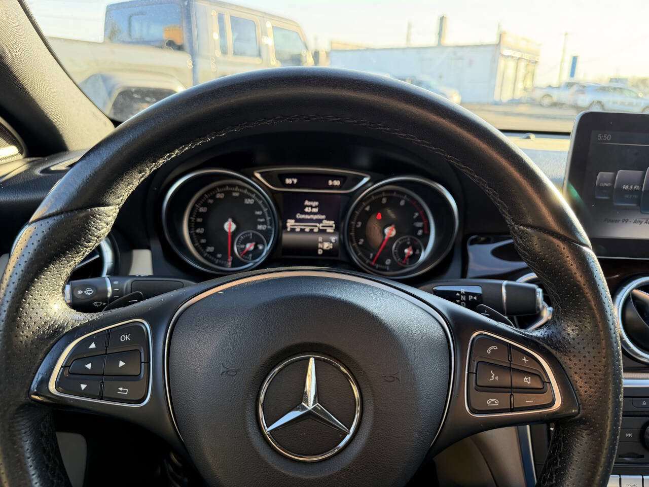 Used 2017 Mercedes-Benz CLA 250 4MATIC image 10