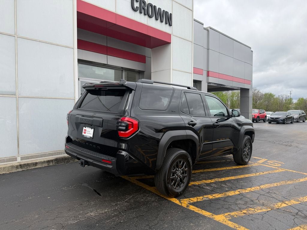 Used 2025 Toyota 4Runner SR5 AWD/4WD image 5